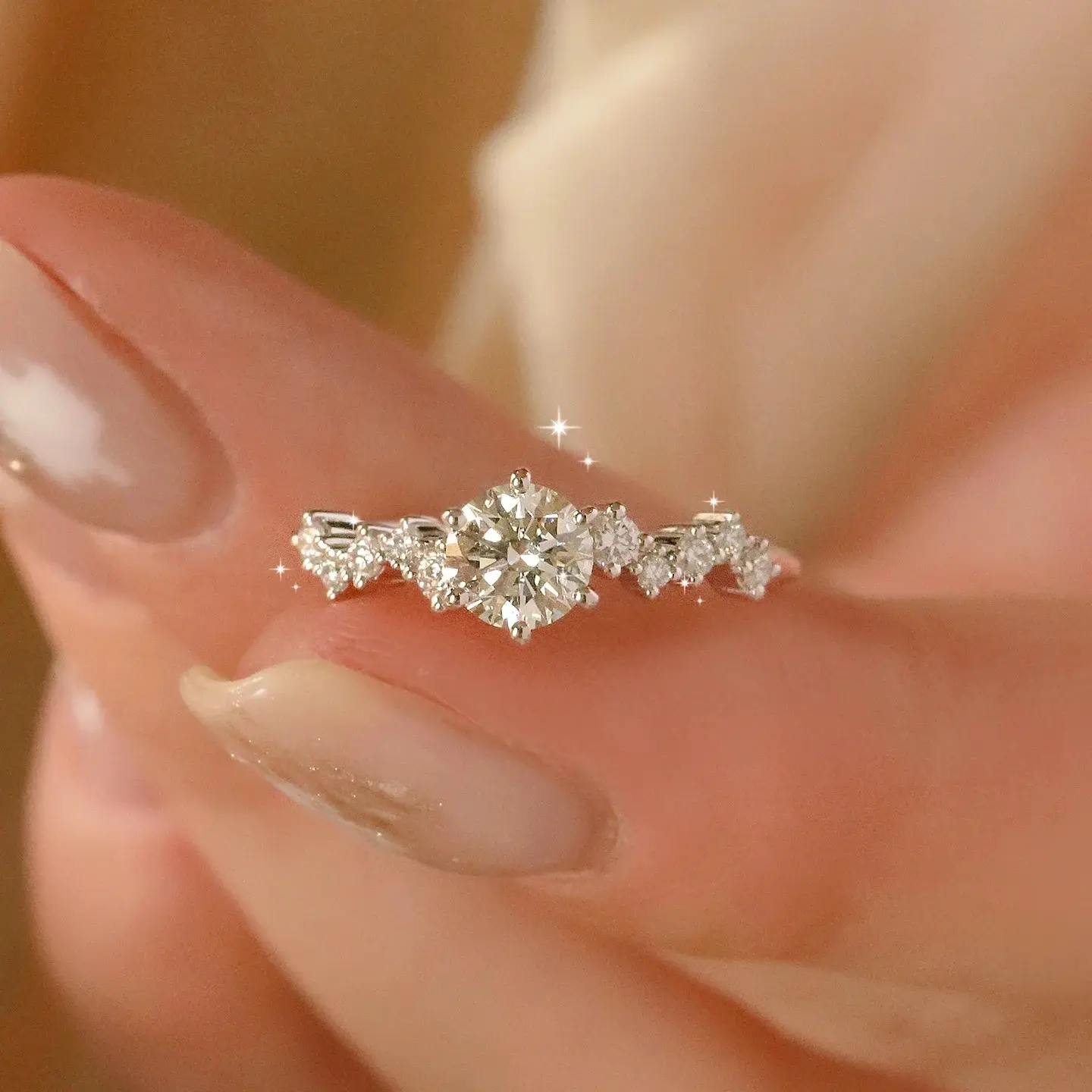 A Dazzling 1ct Moissanite silver Ring, D-VVS1,GRA,Perfect As a Promise Ring for Women, Weddings And Engagements ring. Daily dating ring, anniversary gift,J085