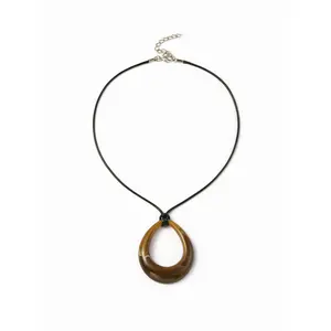 Cider OVAL PENDANT NECKLACE