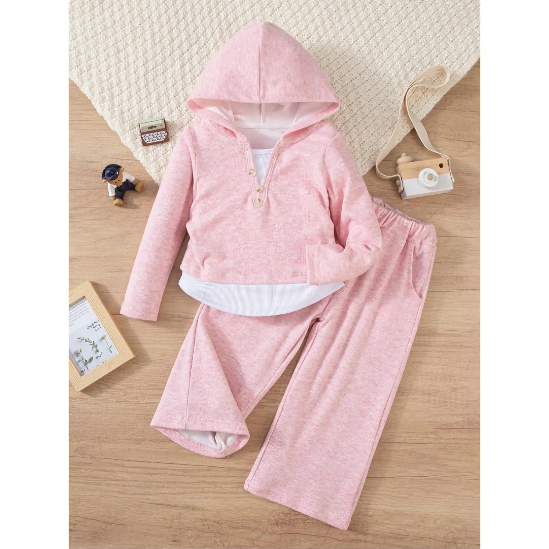 Girls' Casual Sportswear Set, Hooded Top & Mock Two-Piece Inner Layer, Soft Comfortable Micro Flare Pants, Perfect for Ages 2-10, Kids Girls Clothing