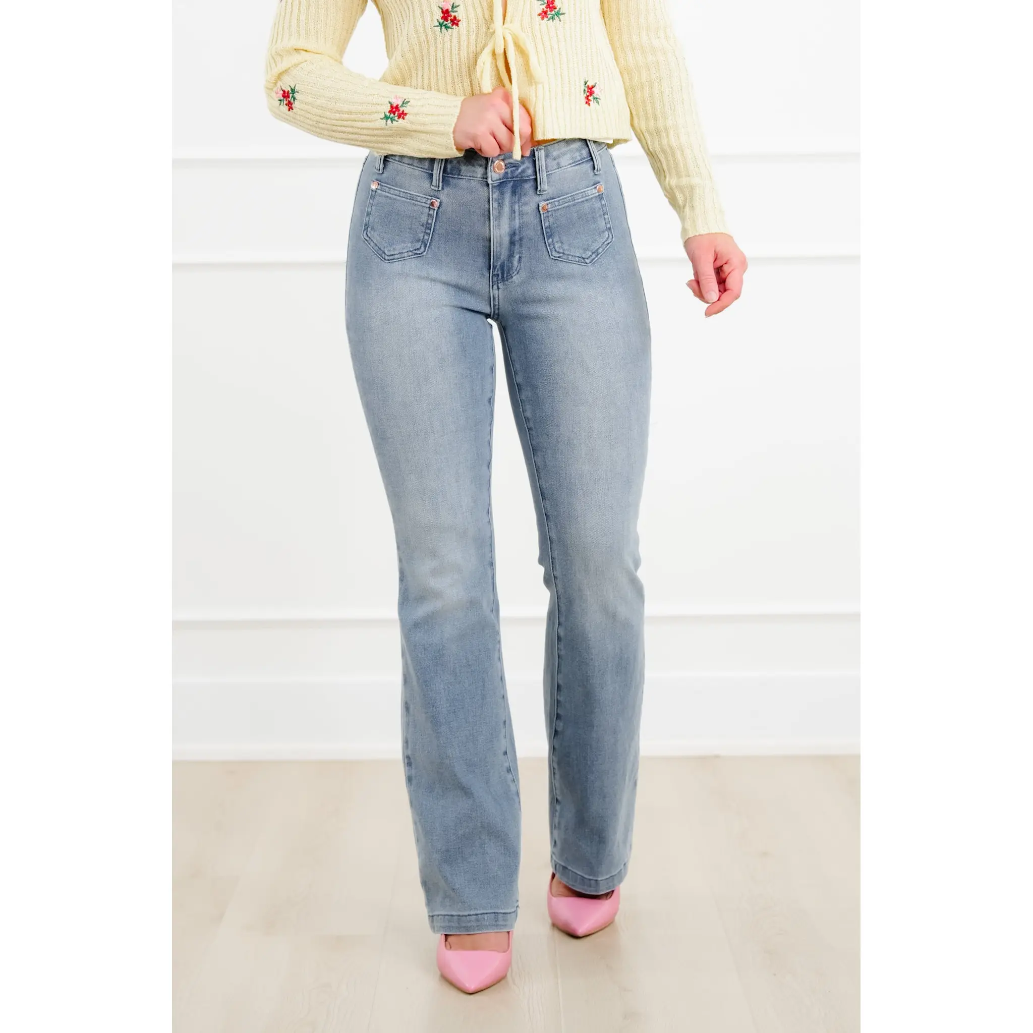 Judy Blue Sunday Stroll Mid Rise Medium Wash Bootcut Jeans with Front Patch Pockets