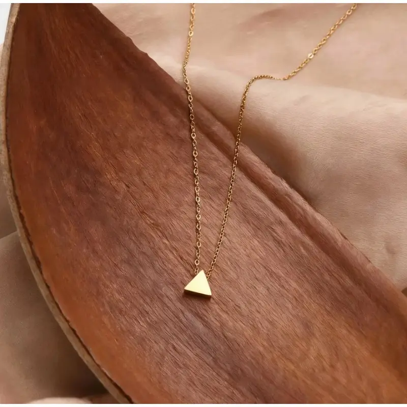 Women's Trendy Stainless Steel Triangle Pendant Choker Necklace, Unisex Chain Jewelry Necklaces for Party, Mother's Day Gift, Short