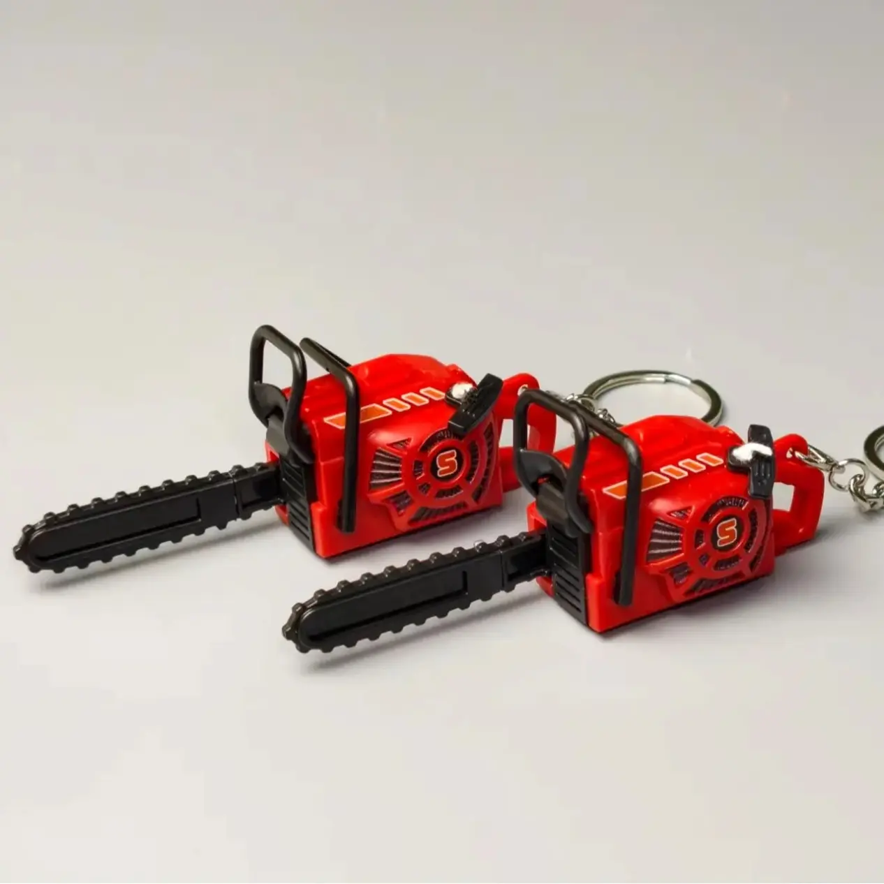 Quirky Mini Chainsaw Fidget Keychain with Pull-String Action for Stress & Anxiety Relief - Fashion Men's Accessories, Unique Mens Gifts & Mini Useful Gifts, Unique Gifts For Man, Cool Gifts For Guys