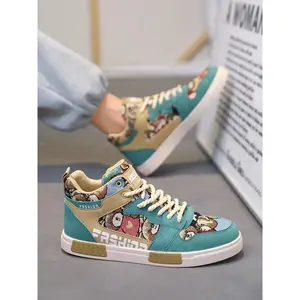 Men’s fashionable patchwork bear pattern lace-up skate shoes—casual, comfortable sports shoes for daily wear; versatile round-toe sneakers for men that go with everything.