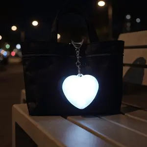 Women’s Touch-Activated Light Keychain – Stylish Bag & Key Accessory for Easy Use at Night