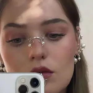 Geometric Pearl-Embellished 3D Non-Piercing Nose Jewelry — Creative, Niche-Design Punk-Style Premium Nose Clip