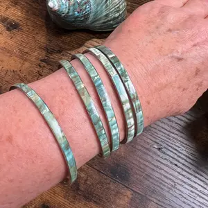 Turbo Jade Shell Bangle 1/8 Bracelet