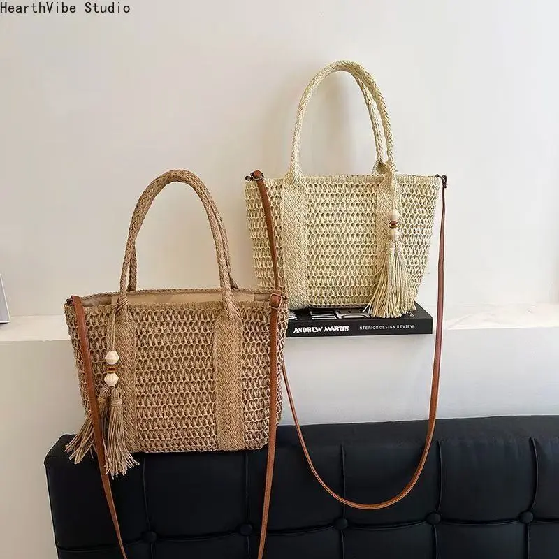 Women's Woven Straw Crossbody Bag - Bohemian Style Shoulder Tote with Tassels, Large Capacity Casual Crossbody Handbags for Beach Vacation (Sports & Outdoor Gym Accessory), Casual Crossbody Bags