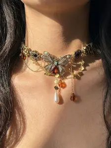 A piece New Heavy Metal Butterfly Pendant Necklace, Luxury Vintage Punk Choker, Sweet Cool Style, Tassel Collar Chain, Gift for Friends