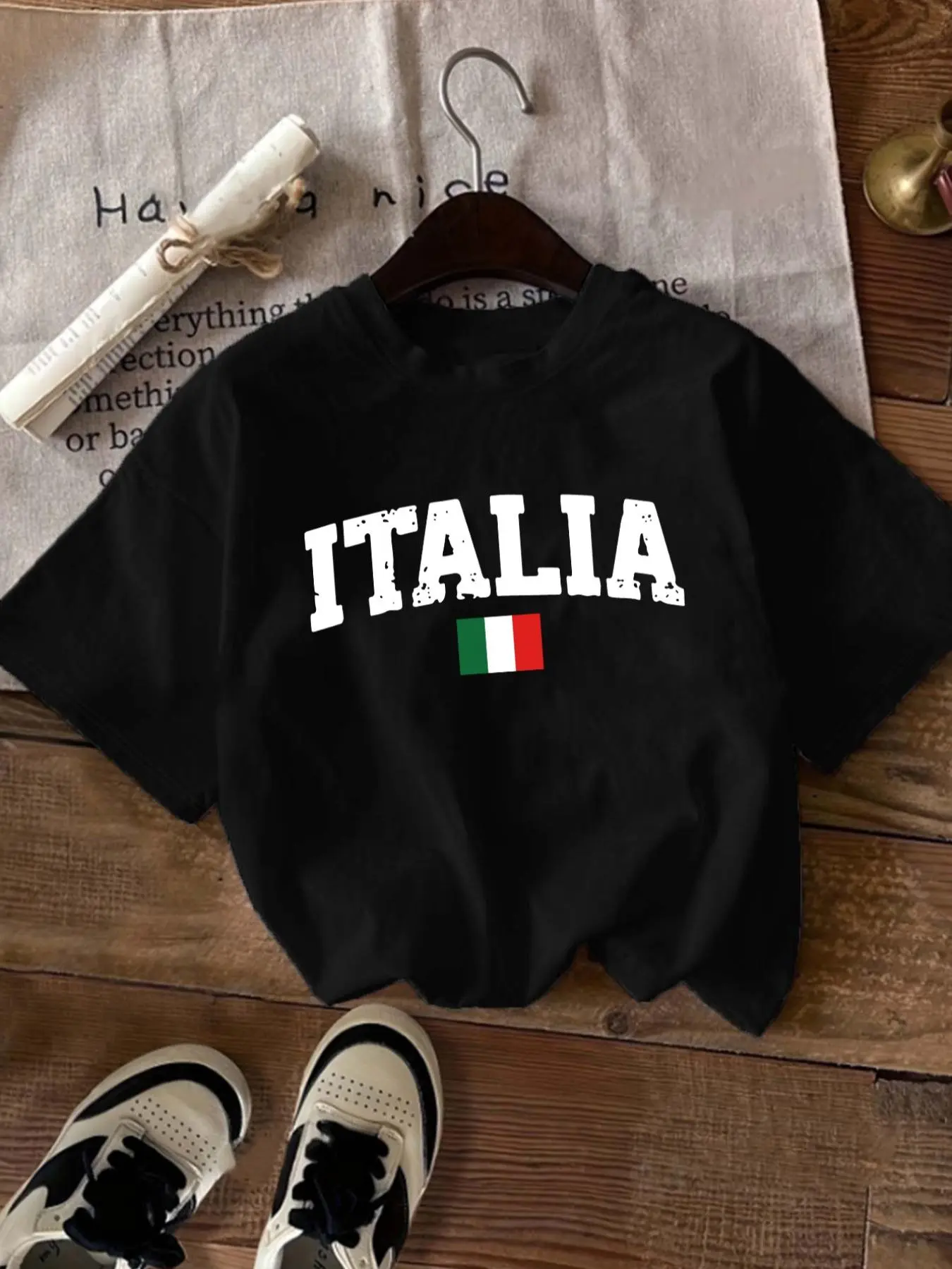 Women's Italy Flag &  Letter Print Round Neck Graphic Tee, Vintage Trendy Casual Summer Short Sleeve T-shirt for Daily Wear, Ladies All Seasons Outfit Womenswear