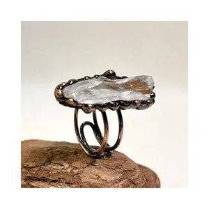 Vintage Style Natural Light Green Crystal Raw Stone Irregular Open Adjustable Bronze Personality Ring Moldavite Spiritual Growth Pendant Rainbow Jewelry Accessory Set