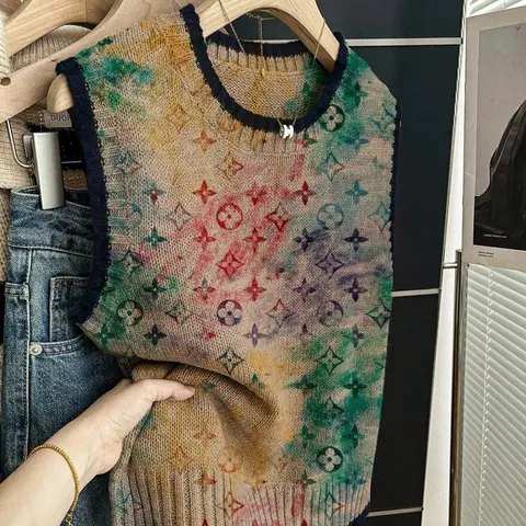 Women's Casual Loose-Fitting Round Neck Sleeveless Knit Top, Womenswear, Spring Summer Fall, Deep Blue Ombre Gradient Geometric Print Sweater, Lady