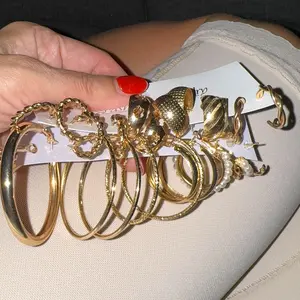 Elegant Alloy Flower Earrings Set, Hoop Earring Sets, 24 Pairs Mermaid Design, Perfect Gift for Women, Creative Office Wear Jewelry Collection