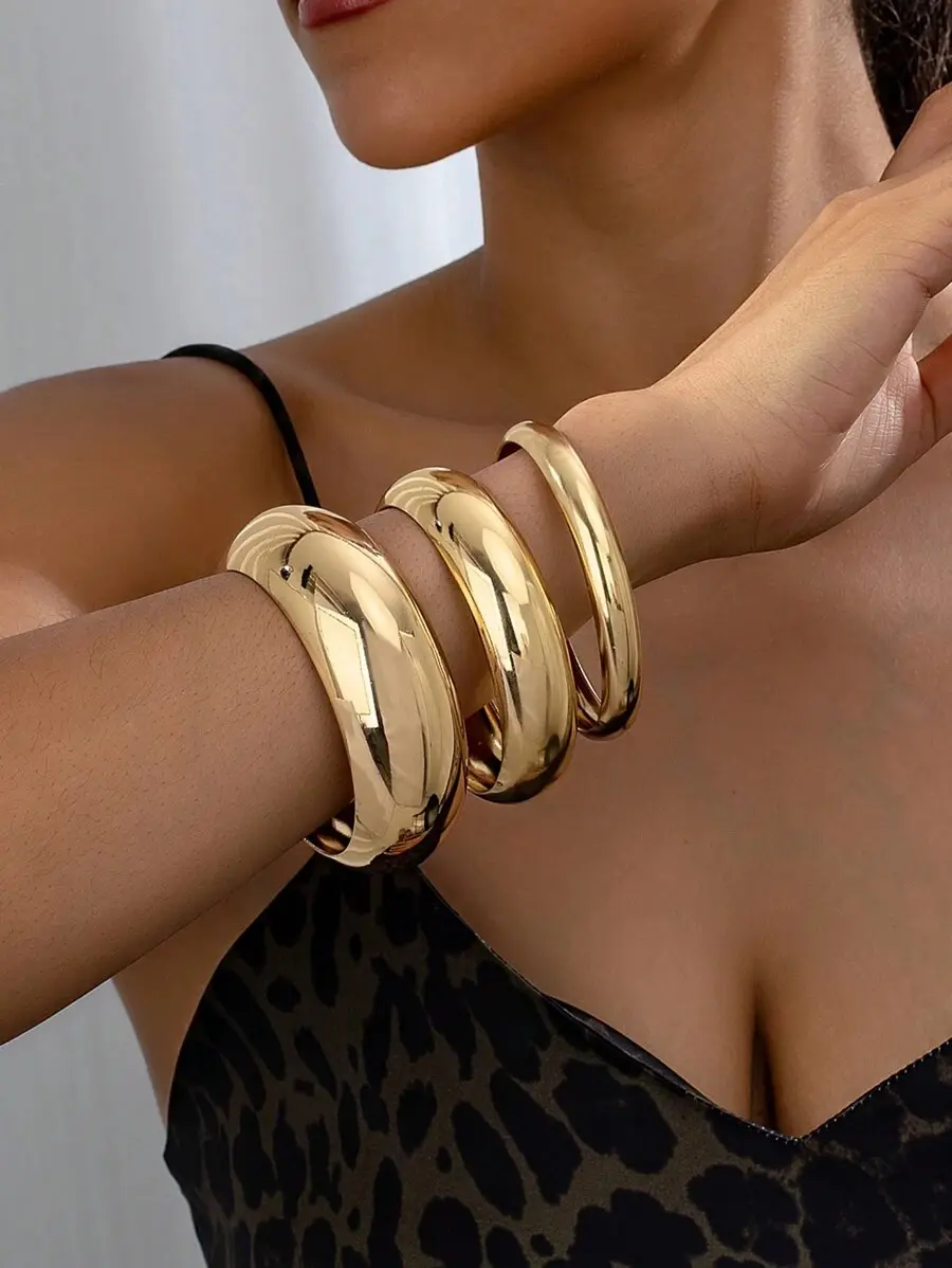 Women's 3pcs Luxurious Circular Gold Bangle Bracelet Stack - Jewelry for Women, Evening Wear Accessory for Gifting, Costume Jewelry Bangles Bracelets