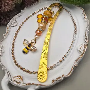 Gold Bee Bookmark with Daisy Detail | Cute Reader Gift