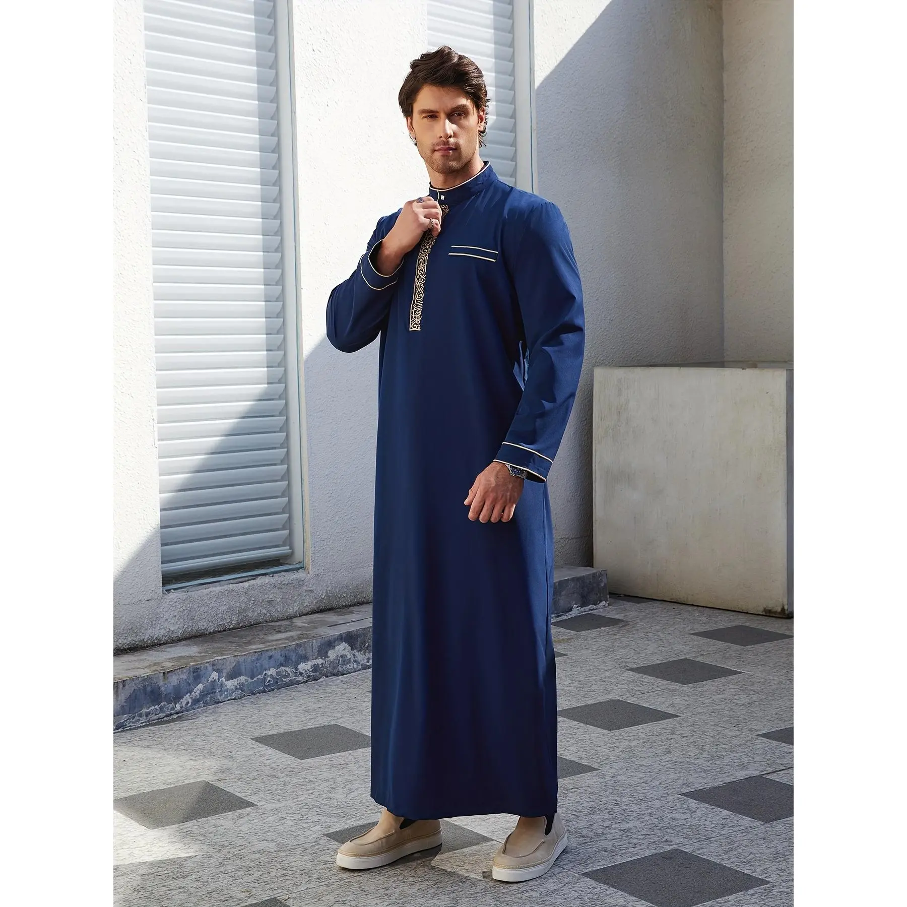 Men's Islamic Robe - Formal Striped Traditional Arabic Kandora, Collared Neck Stand Collar, Loose Long Sleeve Polyester Robe with Golden Embroidery, Faux Pockets, All-Season Modest Wear for Eid, Cultural Events
