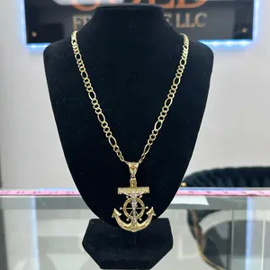 NECKLACE WITH PENDENT