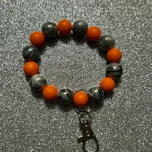 Stretchy wristlet keychain