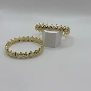 Bangles Tortugas Gold-Tone Filigree Design Adjustable Fit for Women's Fashion Jewelry