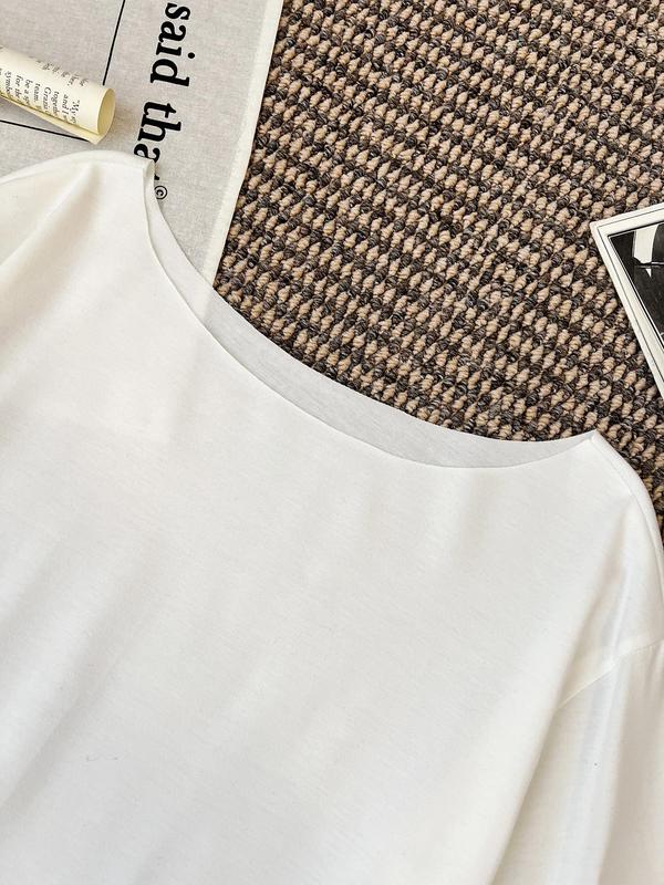 Women's Plain Off Shoulder Distressed Number 07 Tee, Casual Loose Letter Graphic Short Sleeve T-shirt for Summer, Ladies Clothes for Daily Wear