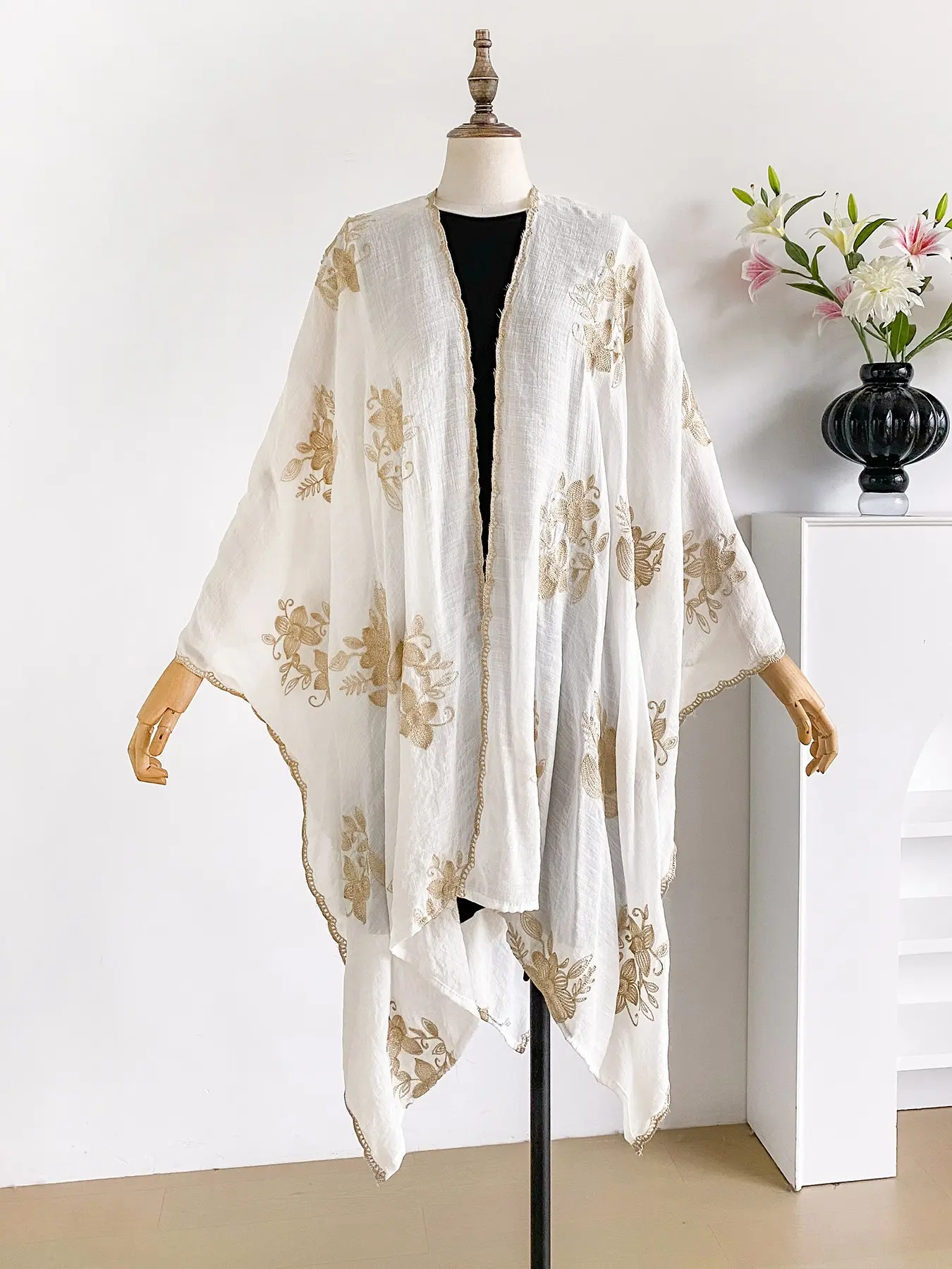 Elegant Floral Embroidered Split Scarf, Loose Fit Conceals Belly, Versatile for Beach, Commute, Dates, Perfect Styling