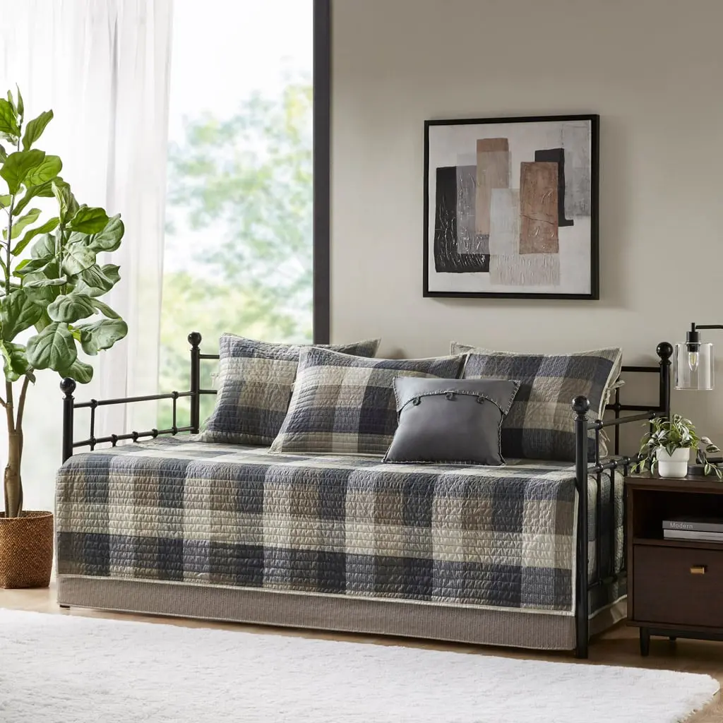 Madison Park MP13-8387 6-Piece Reversible Ridge Plaid Herringbone Comfy Decorative Checkered Bed Set, 75x39x0.25in, Neutral Bedding Set, Checkered Bedding Set