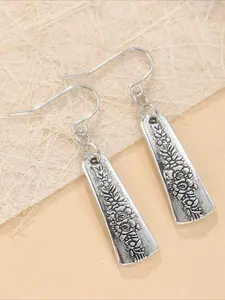 1 Pair of Vintage Elegant Rose-Patterned Carved Square Pendant Earrings, Handcrafted Copper Jewelry for Women, Perfect for Everyday Wear, An Ideal Romantic Anniversary Gift Choice for Women
