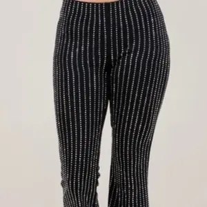 RHINESTONES BLING BLING LEGGINGS - Black Leggings with Sparkling Rhinestones Design