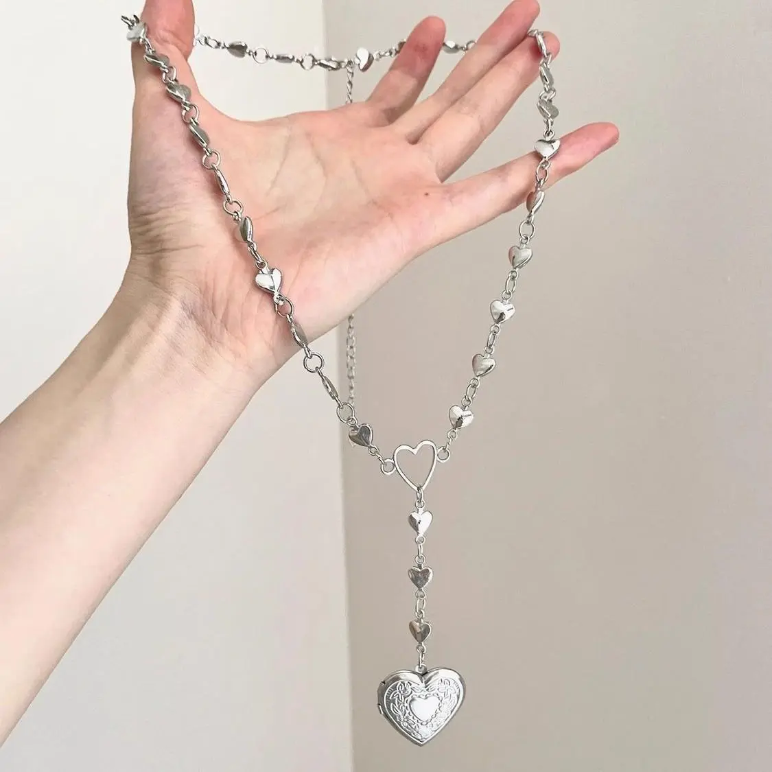 Vintage Heart Chain Y-Shaped Locket Necklace Openable Embossed Heart Box Pendant Y2K Grunge Women Jewelry