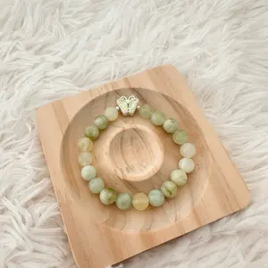 Serpentine Jade Crystal Bracelet: Elegant Butterfly Charm, 8mm Beads