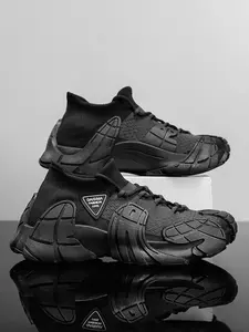 Men's Blue-White Flyknit Mecha Chunky Sneakers, Cool Techwear Style, Flyknit Upper + 3D Mecha Sole + Triangle Logo, Unique Style, Light Cushioned Fit , Ideal for Daily Commuting & Street Wear Scenarios