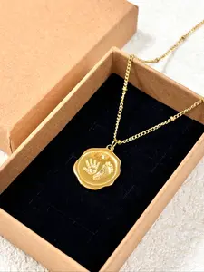 Elegant Women's Stainless Steel Pendant Necklace, Irregular Zircon Oval Plate Design, Perfect Gift for Friends, Daily Wear Jewelry
