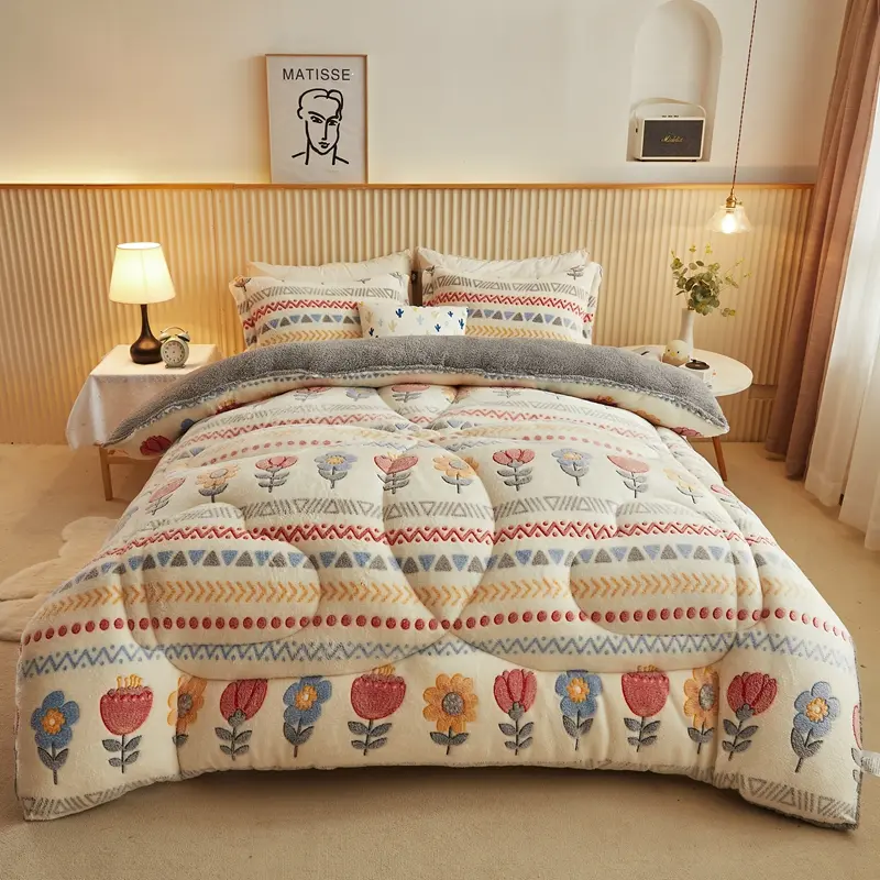 BoveLink Snowflake Fleece Warm Cotton Comforter with Floral Pattern and Soft Touch for Cozy Nights