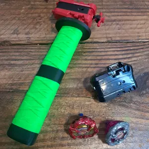 Beyblade X Katana Grip Green and Black - Versatile Design for Enhanced User Experience collection