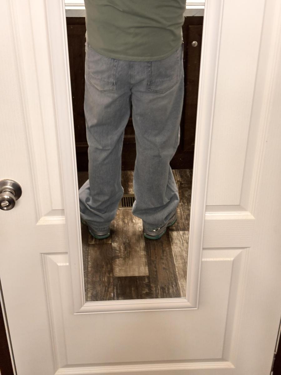 Item: LIGHT INDIGO, 36W x 32L