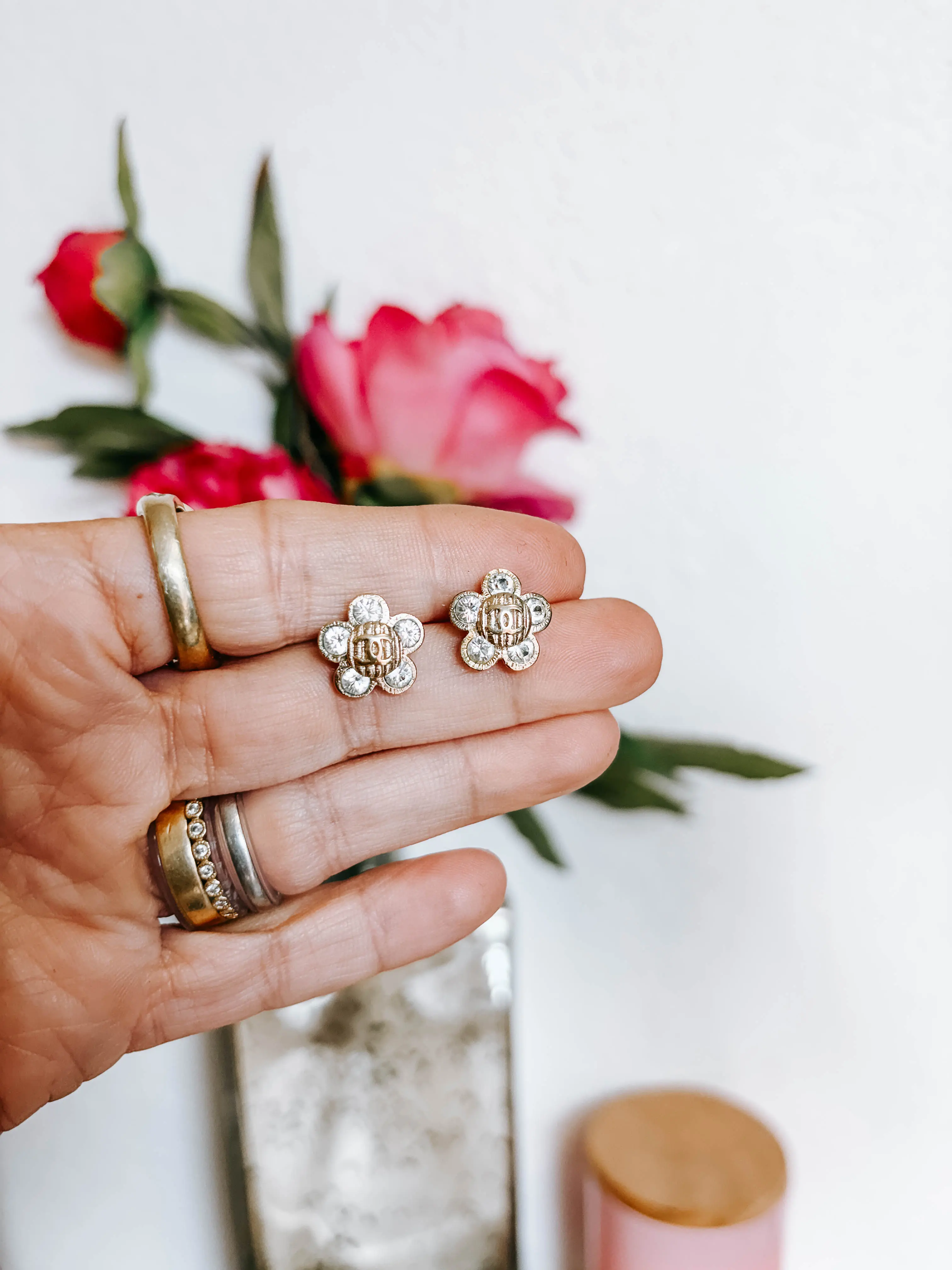 Pre-owned Chanel CC Flower Rhinestone Stud Earrings