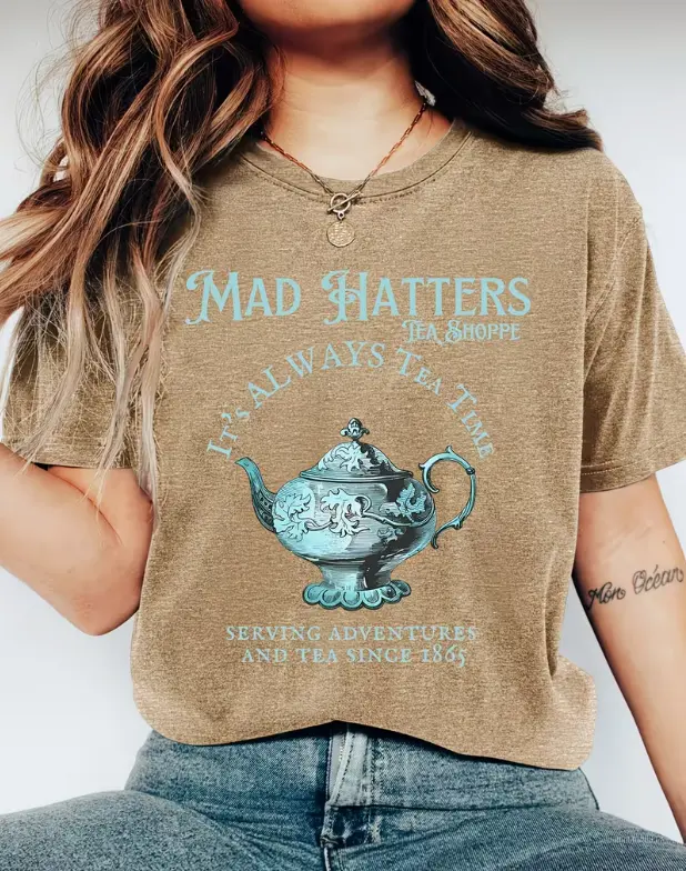 Mad Hatters Tea Shoppe Vintage Teapot Print  Crew Neck Casual Short Sleeve ，Retro Graphic T-Shirt