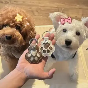 Pet Hair Storage Keychain Creative Cat And Dog Hair Pet Keychain Access Card Storage Ornament Keychain Pet Hair keychain for Keeping Keepsakes