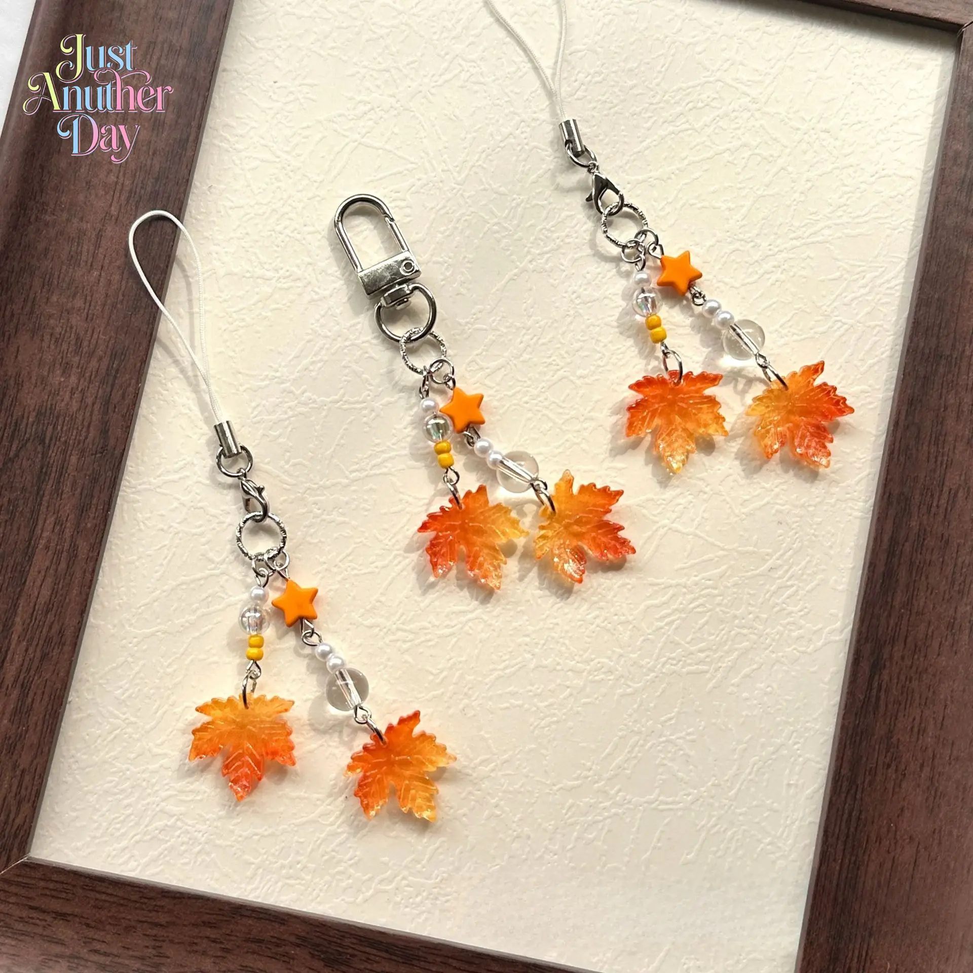 Autumn Maple Leaf Beaded Phone Charm, Fall Vibe Keychain & Anti-Lost Phone Strap, Cute Accessory for Students