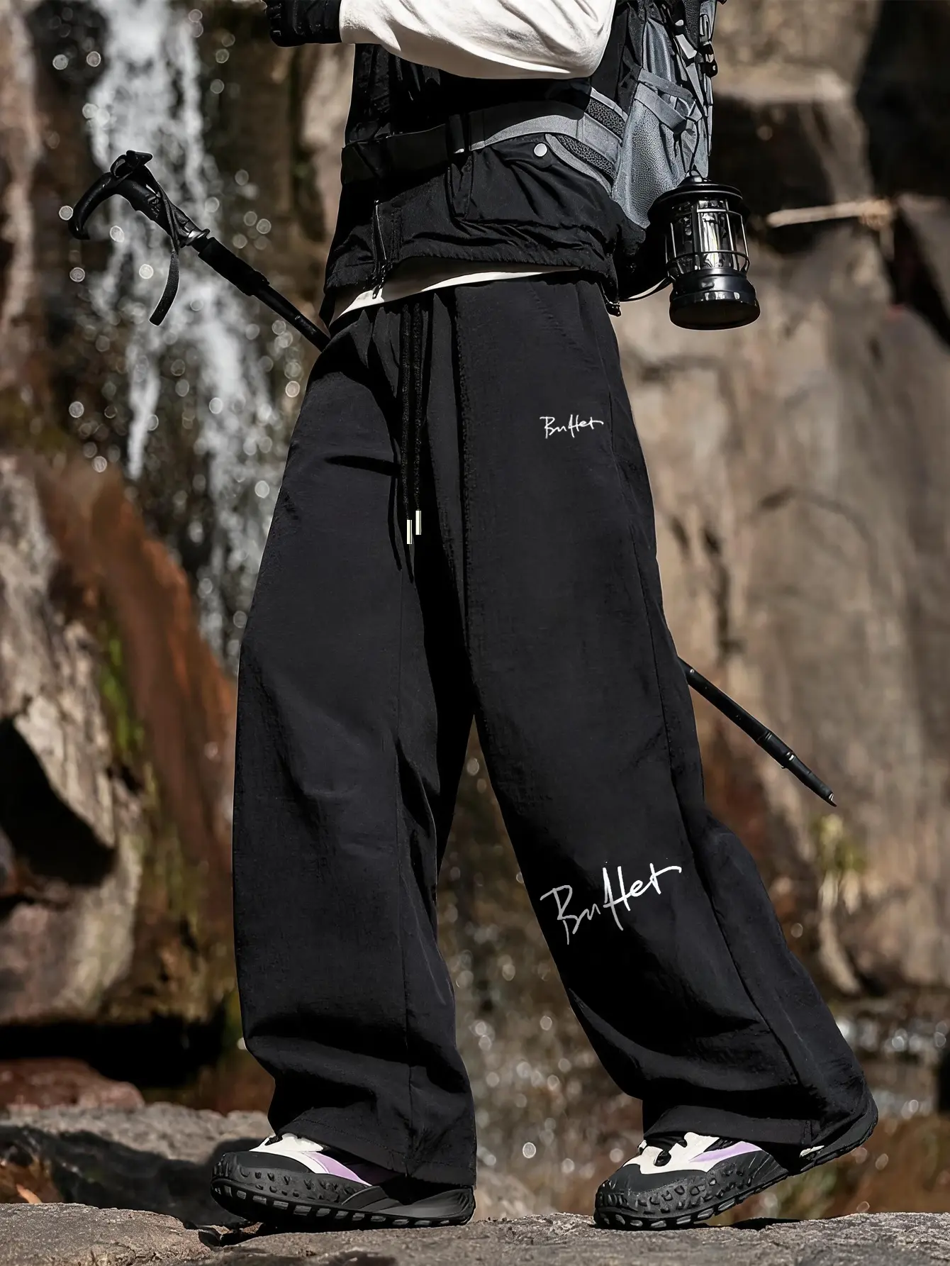 Men’s Black Wide-Leg Stylish Menswear Trousers, Handwritten Letter Print, Elastic Waistband with Drawstring, Loose Drapey Polyester Pants, Pocket Design, American Street-Hip-Hop Retro Vibe, Suitable for Everyday Wear, Skateboarding, Letters