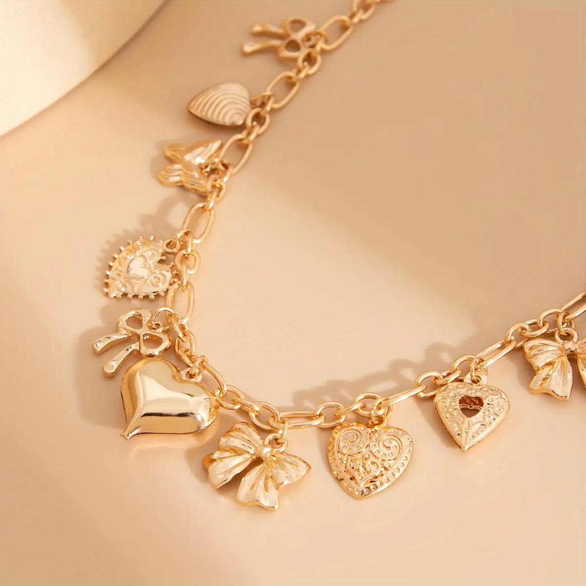 Punk Heart Pendant Statement Necklace, Retro Alloy Collarbone Chain with Bow and Tassel for Party and Street Style, Funky Unique Accessories, Retro Charm, Fashion Charm, Female