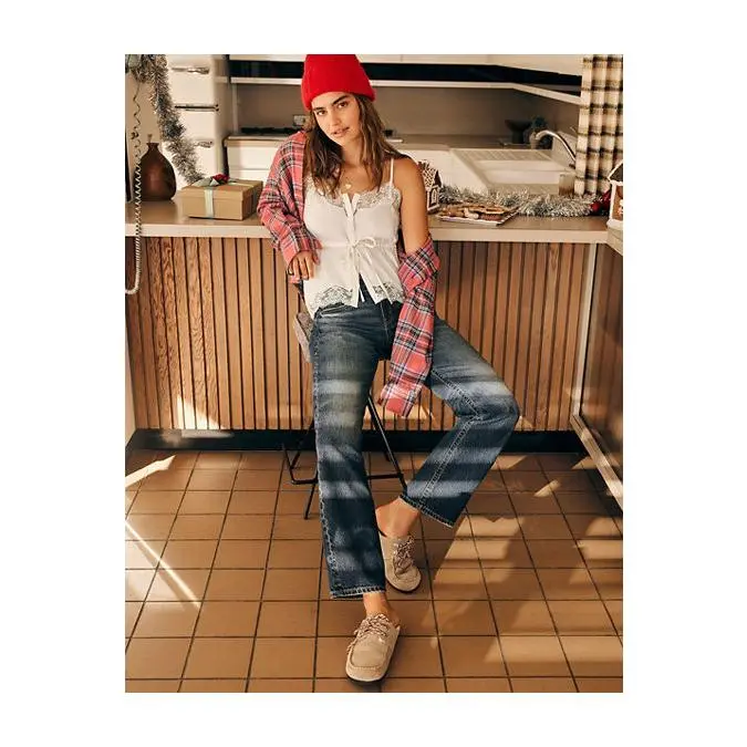 AE Low-Rise Classic Straight Jean