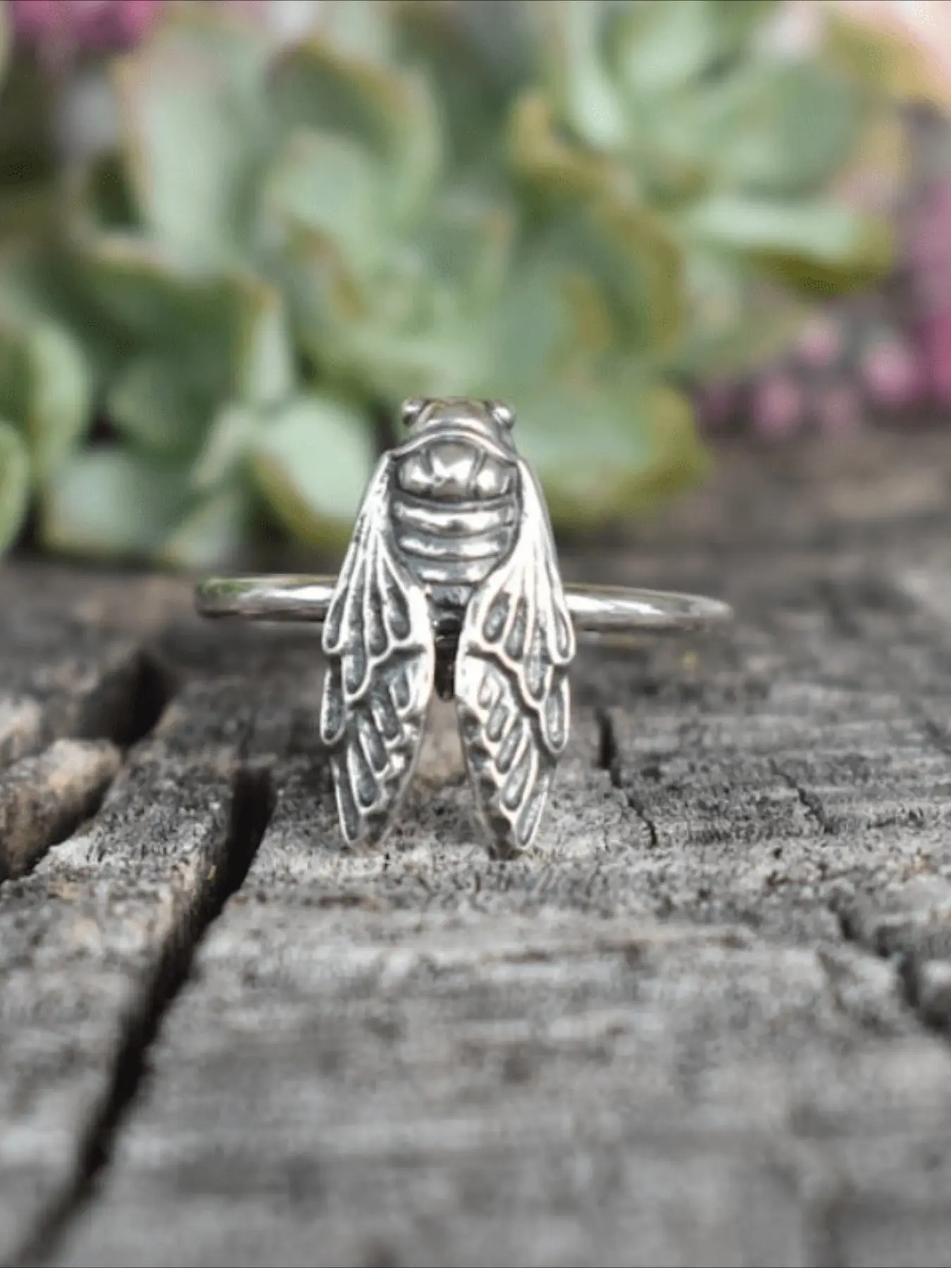 Fashionable classic temperament personalized cicada women's ring suitable for holiday parties women's jewelry gifts
