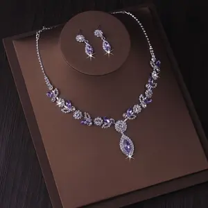 Women's fashion necklace, earrings set, delicate claw chain, studded with blue, purple and red rhinestones, fashion set, chain