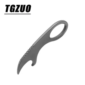 Titanium Mini Pry Bar, Keychain Tool Accessory, Compact and Durable, Ideal for Everyday Use, Lightweight and Portable Design