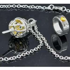 Anime Metal Rings Kaname Madoka Incubator Soul Gem Grief Seed Akemi Homura Cosplay Necklaces Pendants Figure Toys Gifts