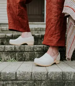 Sand Beige Closed Back Clogs for Women / Low Wooden Heel / Nubuck Leather / Swedish / Brett Low