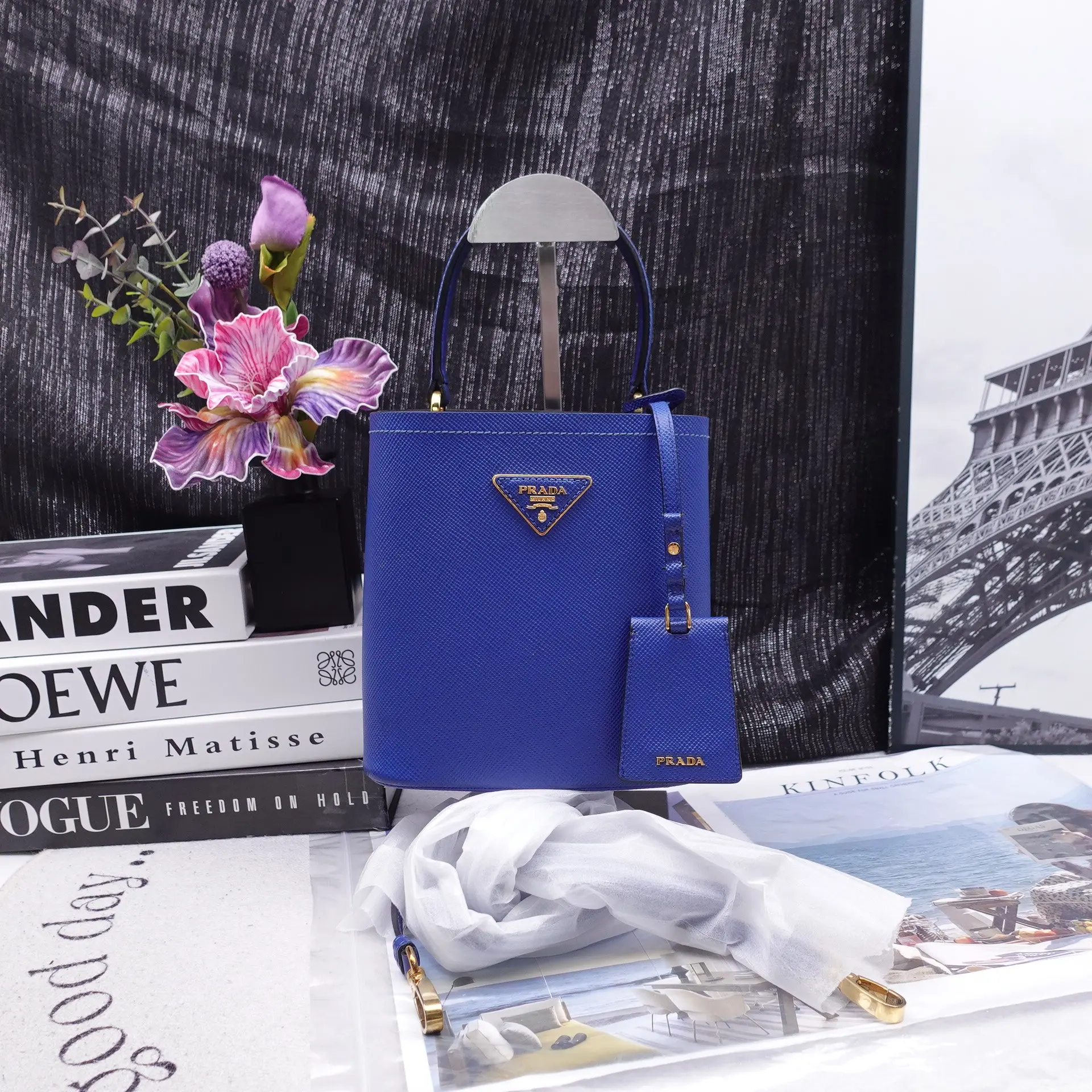 Pre-owned PRADA Calfskin Shoulder Bags Panier Blue Shoulder Bag T10373031