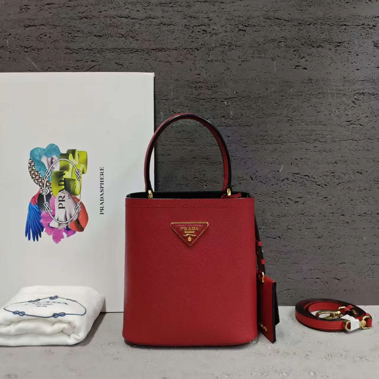 Pre-owned PRADA Leather Shoulder Bags 7.8'' R14359 Shoulder Bag C14301687335 0604 T5 Qiqi