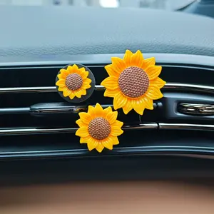3pcs Cute Sunflower Car Vent Air Freshener Clips, Large Medium Small Set, Flower Car Interior Decor, Car Interior Diffusers, Auto Aromatherapy Accessories, Car Fragrance, Car Accessory