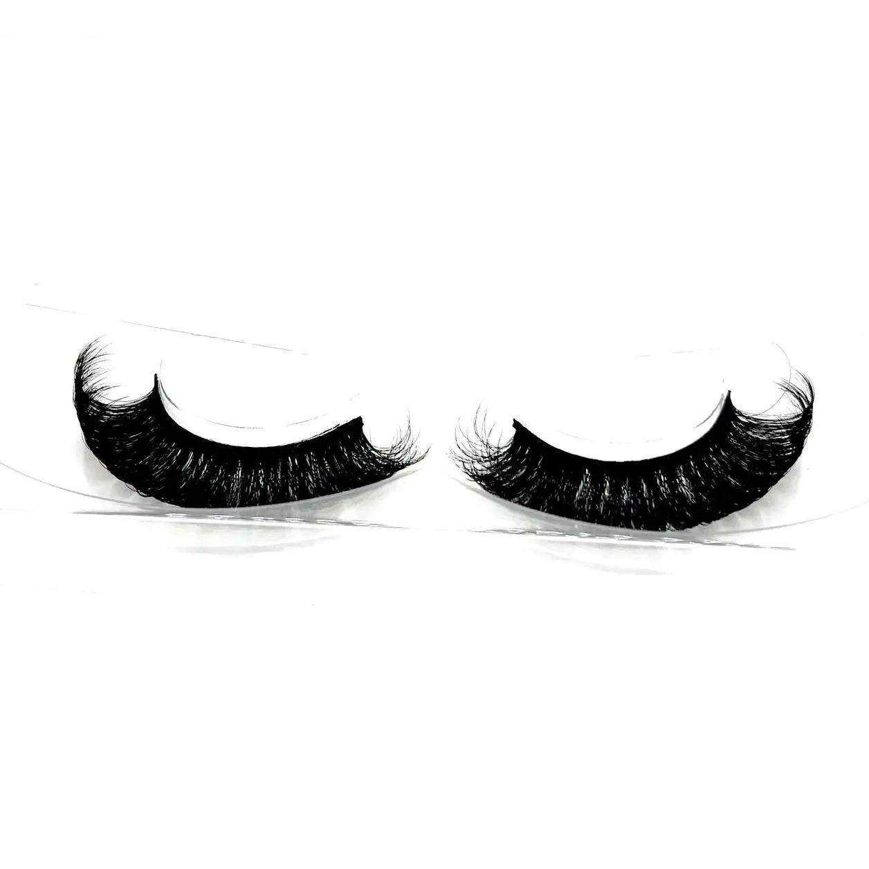 "THAT GIRL" MINK EYELASH STRIPS